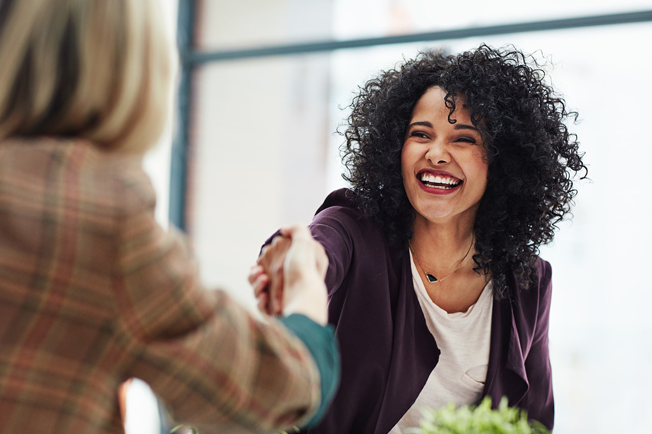 entretien d'embauche, mettre en avant ses qualités, savoir parler de ses compétences et expériences, soft skills, parler de soi, convaincre, Orient'Action vous conseille et vous apprend comment parler de vos qualités lors d'un entretien d'embauche