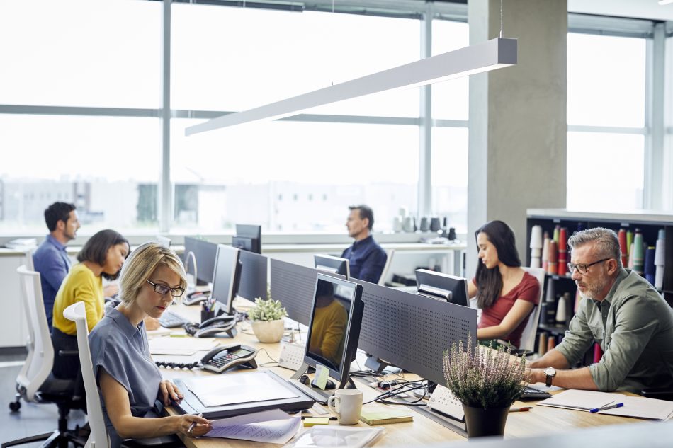 domiciliation d'entreprise, obligation légale, cadre juridique, faire appel à une société de domiciliation spécialisée, prendre conseil auprès d'Orient'Action pour créer sa société