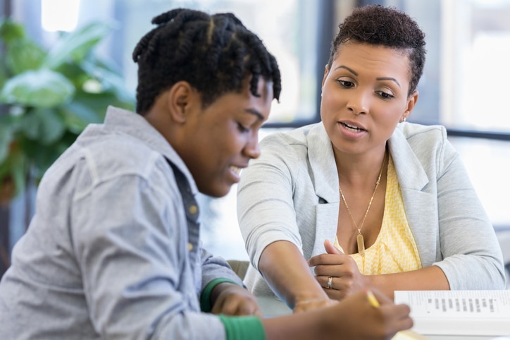 bilan jeunes, bilan d'orientation scolaire, préparer son avenir, 15-25 ans, méthode d'accompagnement Orient'Action, expertise, parcoursup, consultants, réseau, sécuriser son avenir professionnel, faire les bons choix