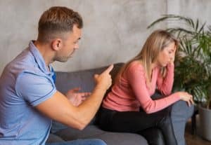 Test pervers narcissique, emprise, manipulation, relations toxiques, diagnostic, abus émotionnel, signes d'alerte, dépendance affective, contrôle, narcissisme, comportement abusif, profil psychologique, gaslighting, dévalorisation, identification, victime, questionnaire, évaluation, relation amoureuse, symptômes, abus de pouvoir, cycles d'abus, protection, frontières émotionnelles, santé mentale