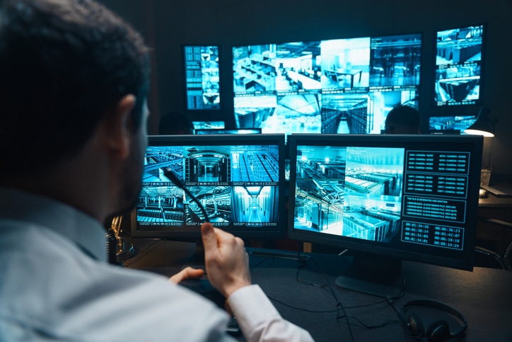 policier, métier, police nationale, conditions d'accès, métiers de la police, GIGN, BRI, services, compétences, qualités requises, fonction publique, fonctionnaire de police, évolutions