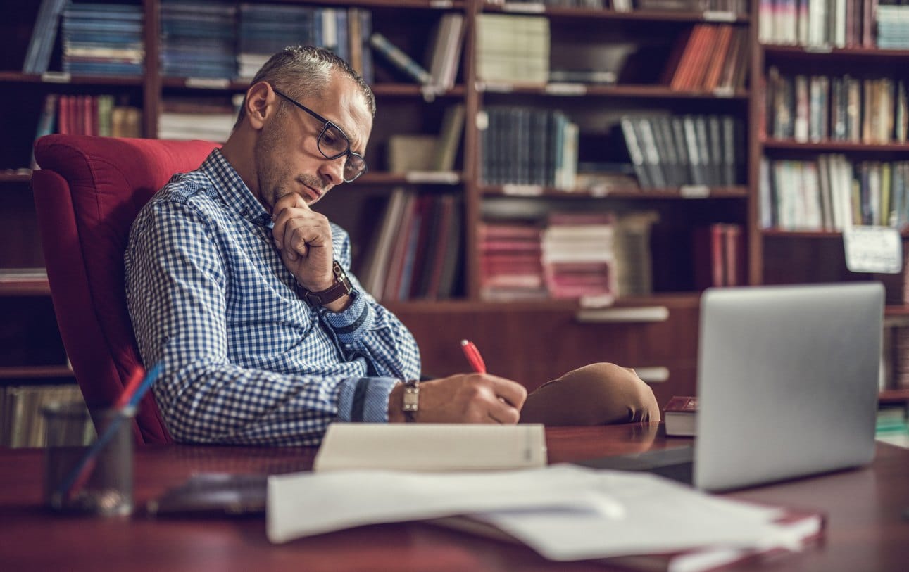 Inspecteur, Éducation nationale, missions, formation, concours, pédagogie, évaluation, établissements scolaires, enseignants, curriculum, orientation, carrière, académie, inspection, compétences, diplômes, programmes scolaires, formation continue, responsabilité, cadre supérieur, expertise, suivi, réglementation, pilotage, territoire.