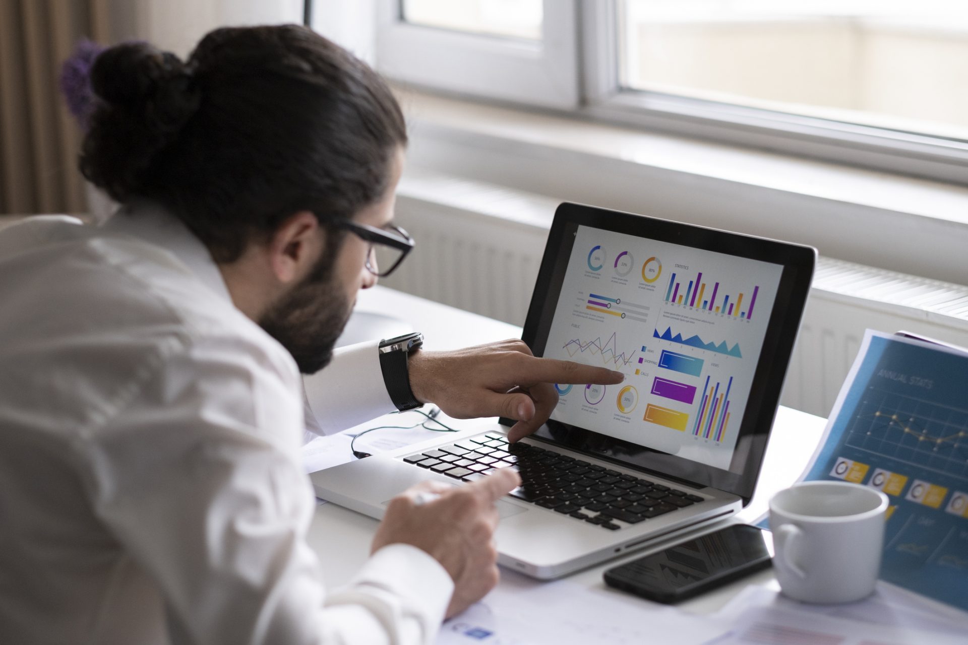comptable, expert-comptable, reconversion professionnelle, changer de métier, secrétariat, métiers de bureaux, logistique, informatique, ORIENTACTION, bilan de compétences, accompagnement