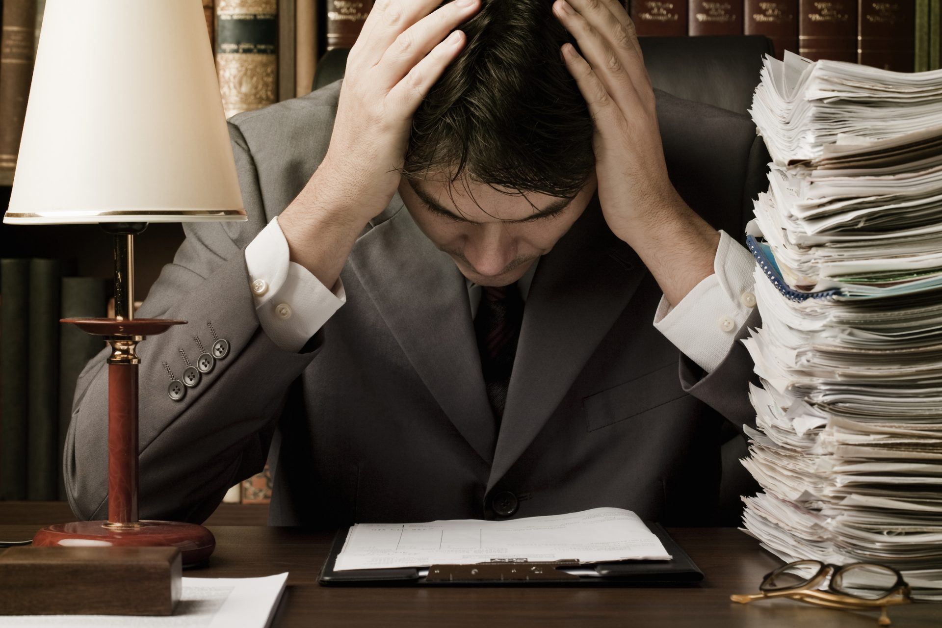 reconversion professionnelle, avocat, métier, changement, politique, culture, métiers de la communication, attaché de presse, chargé de relations publiques, bilan de compétences, orientaction
