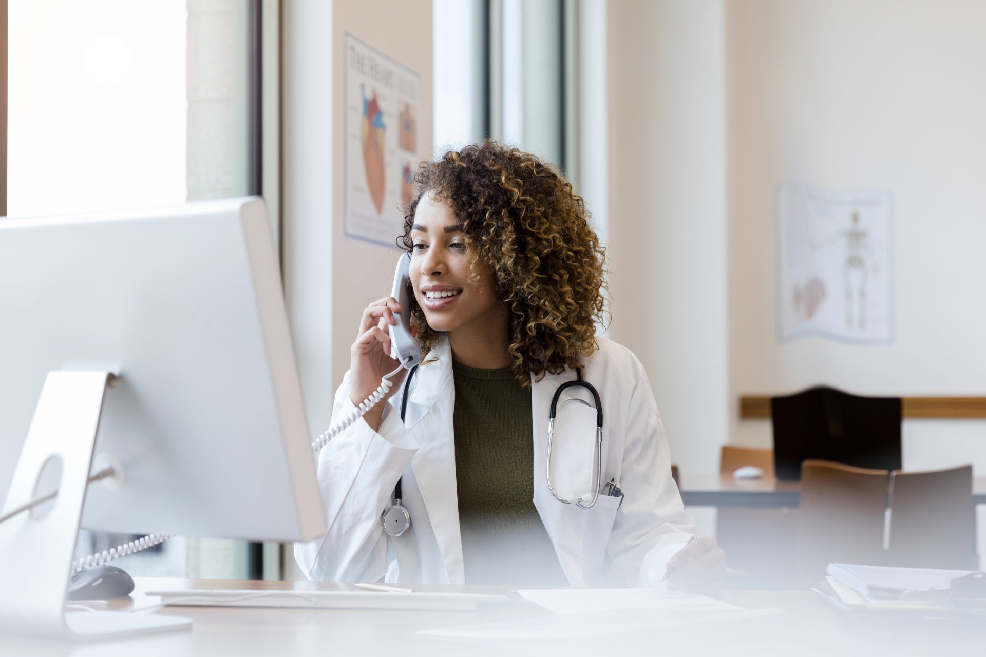 quotidien,formation, secrétaire médicale, formation, rémunération, avantages, perspectives, assistant médical, secrétaire médico-social, assistant médico-administratif, technicien d’information médicale, assistant médico-social, bilan de compétences, ORIENTACTION