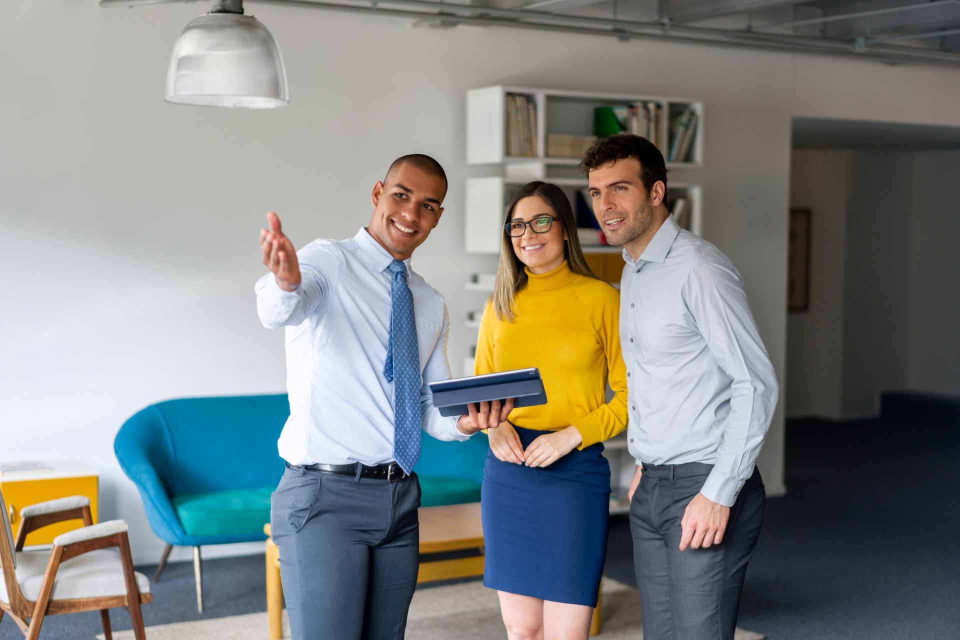 se reconvertir, agent immobilier, reconversion professionnelle, changer de métier, carrière, compétences, équivalentences, soft skills, communication, sens du contact, curiosité, capacité d’adaptation, écoute, bilan de compétences, ORIENTACTION