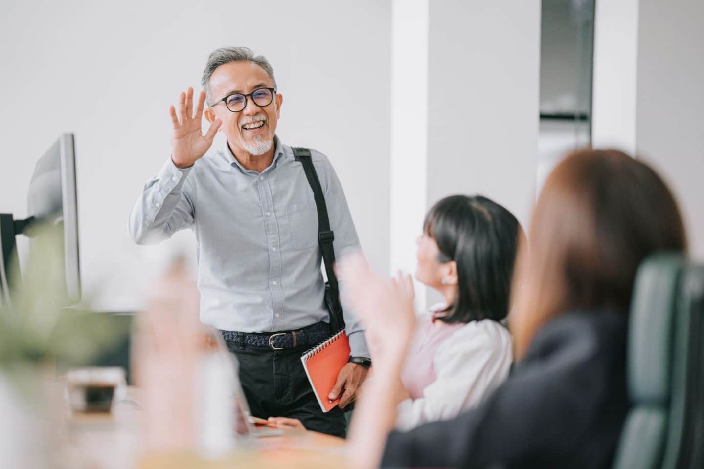 retraite, planification de retraite, travail après retraite, conseil en carrière, bien-être au travail, sécurité financière, qualité de vie, transition de carrière, épargne-retraite, bilan de compétences, anticipation retraite, bilan professionnel, équilibre travail-vie, projet de retraite, satisfaction professionnelle, retraite anticipée, gestion du temps libre, développement personnel, retraite active, santé mentale et retraite, préparation à la retraite, conseil en gestion de patrimoine, décision de retraite, temps pour soi, épanouissement post-carrière