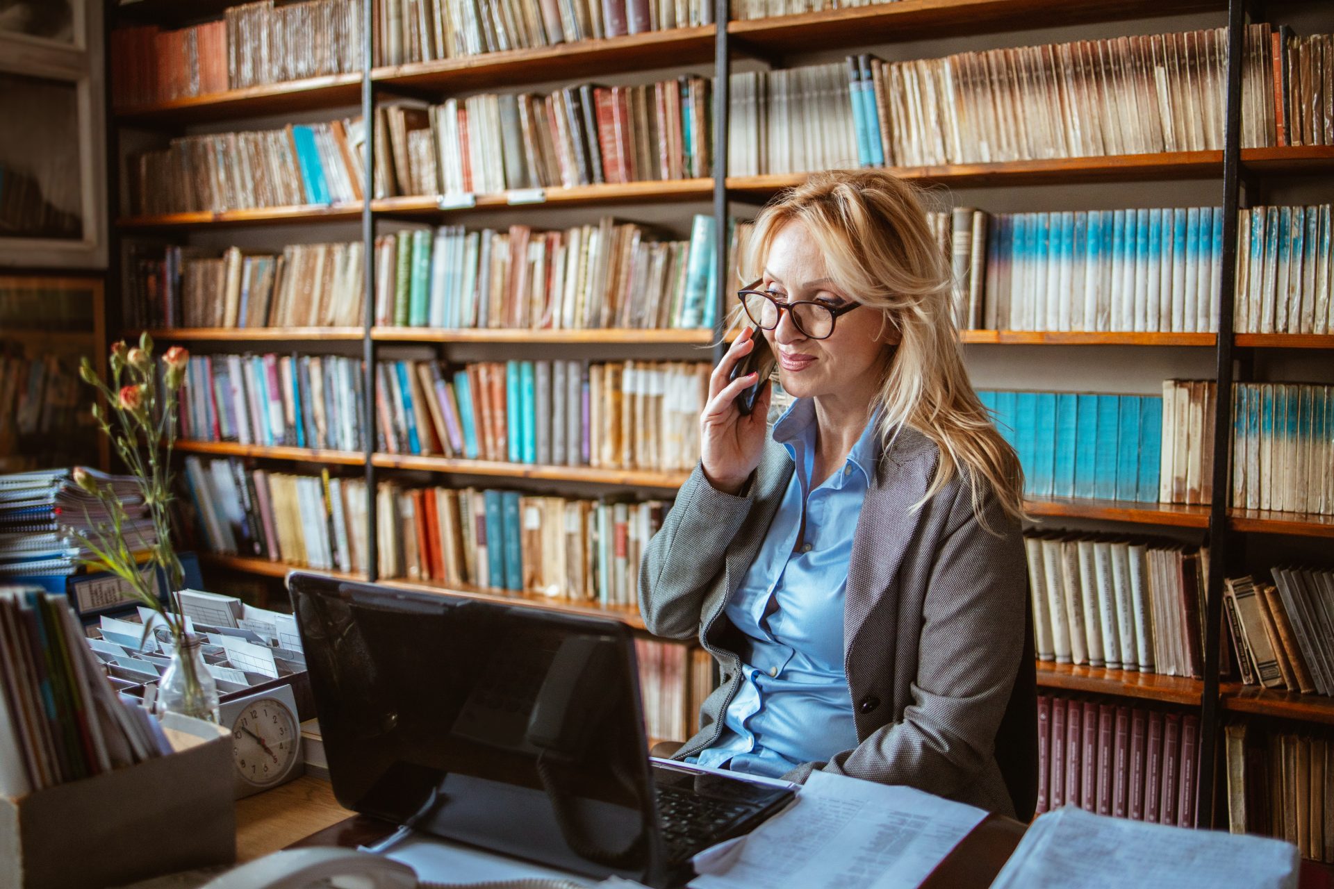 bibliothécaire, métier, reconversion professionnelle, livres, archiviste, documentaliste,rigueur, sens du contact, informatique, méthode, dynamisme bilan de compétences, ORIENTACTION