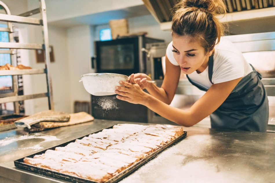 Reconversion professionnelle, artisan boulanger, métiers de l’alimentation, chef cuisinier, pâtissier, confiseur, chocolatier, métier de la restauration, fromager, sommelier, traiteur, gestionnaire d’épicerie, enseignant en boulangerie, conseiller culinaire, rédacteur de recettes, critique gastronomique, dégustateur professionnel, métiers de l’agroalimentaire, représentant de produits alimentaires, directeur de restaurant, consultant en restauration, technicien en contrôle qualité alimentaire, nutritionniste, chef de produit alimentaire, gestionnaire de magasin d’alimentation.