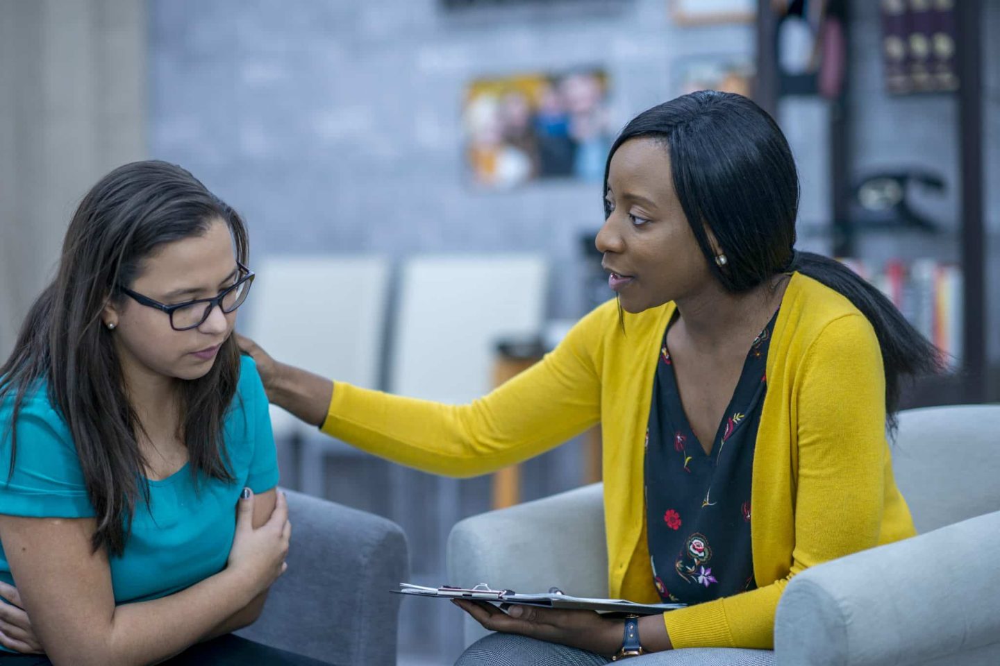 VAE inversée, pénurie de compétences, diplôme, certificat, dispositif, fonctionnement, ORIENTACTION, contrats de professionnalisation innovants, mesures d’urgence relatives au fonctionnement du marché du travail, contrats de professionnalisation innovants, reconversion professionnelle, valorisation des compétences acquises, modernisation de la procédure, sécurisation des parcours, expérimentation de trois ans, salariés en contrat de professionnalisation, métiers en tension, secteur sanitaire et social, restauration, services à la personne, logistique et la manutention, énergie, BTP