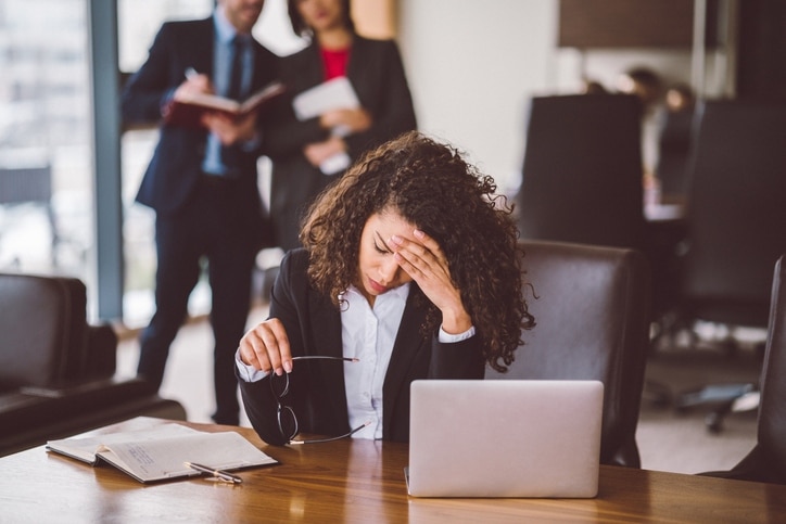 Mal-être au travail, souffrance, stress professionnel, burnout, harcèlement, toxicité, environnement de travail, charge de travail, bien-être, anxiété, conditions de travail, santé mentale, démotivation, management, relations professionnelles, conflit, épuisement, qualité de vie, ressources humaines, inégalités, équilibre vie-travail, discrimination, risques psychosociaux, culture d'entreprise, insatisfaction