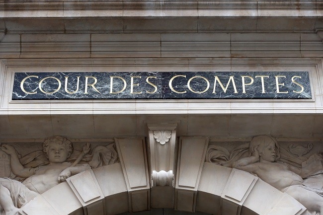 Cour des comptes, rapport, formation professionnelle, salariés, développement des compétences, financement de la formation, politiques de formation, réforme de la formation, apprentissage, analyse budgétaire, gestion des fonds, programmes de formation, éducation des adultes, marché du travail, employabilité, qualification professionnelle, formation continue, bilan de compétences, certification, organisme de formation, droit à la formation, contribution formation, OPCA (Organismes Paritaires Collecteurs Agréés), CIF (Congé Individuel de Formation), compte personnel de formation (CPF).