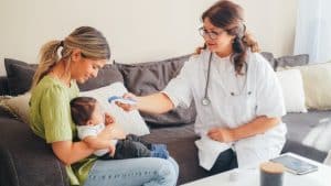 Reconversion professionnelle, Sage-femme, Formation sage-femme, Soins obstétriques, Accouchement, Suivi de grossesse, Études médicales, Santé maternelle, Pratiques de naissance, Accompagnement postnatal, Clinique de maternité, Éducation prénatale, Certification en obstétrique, Changement de carrière, Stage clinique, Compétences en soins infirmiers, Diplôme en obstétrique, Pratique sage-femme, Santé des femmes, Conseil en lactation, Échographie obstétricale, Soins à la mère et au nouveau-né, Réseau professionnel, Continuité des soins, Empathie et communication.