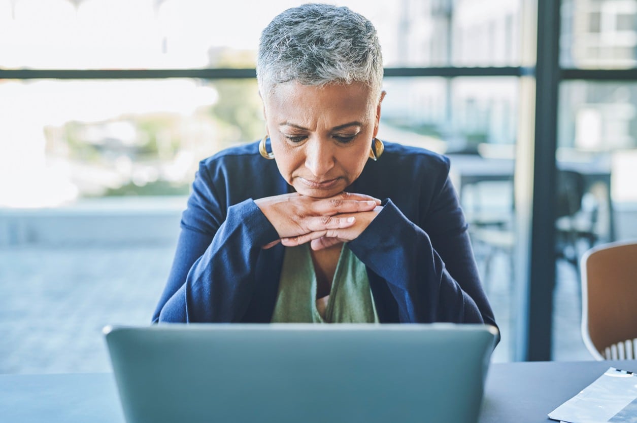 Arrêt maladie, Dépression, Durée maximale, Santé mentale, Congé médical, Soins psychologiques, Traitement de la dépression, Récupération mentale, Politiques de santé, Droits des employés, Soutien psychologique, Bien-être mental, Législation du travail, Assurance maladie, Repos médical, Prévention du burn-out, Réhabilitation psychologique, Sécurité sociale, Pathologie psychique, Durée de convalescence, Gestion du stress, Thérapie mentale, Droits du patient, Équilibre travail-vie, Réglementation de l'absentéisme.