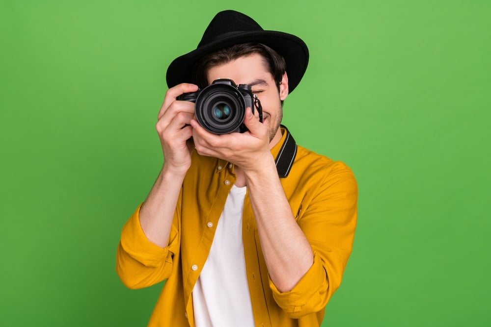 Reconversion professionnelle, Photographe, Formation en photographie, BTS photographie, Art visuel, Techniques photographiques, Photographie numérique, Photographie de mode, Photographie de presse, Photographie événementielle, Travail en freelance, Studio photo, Édition d'image, Logiciels de retouche, Créativité, Compétences artistiques, Photographie de paysage, Entrepreneuriat en photographie, Matériel photographique, Exposition et composition, Gestion de la lumière, Carrière dans l'art, Galeries et expositions, ORIENTACTION, Bilan de compétences.