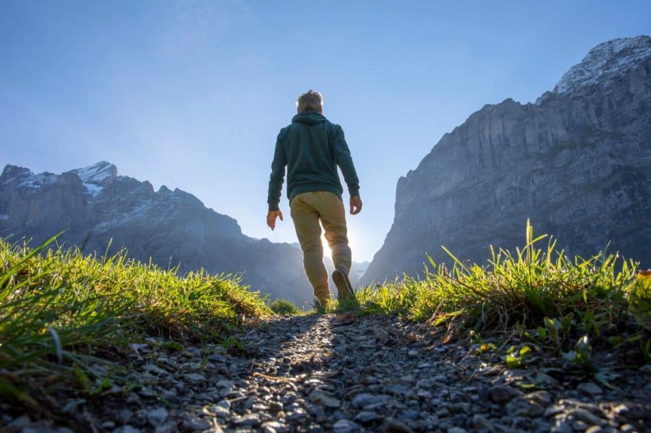 Citations sur la marche, Inspiration de marche à pied, Marche et méditation, Citations motivantes, Bienfaits de la marche, Randonnée inspirante, Pensées sur la marche, Marche et bien-être, Sagesse de la marche, Marche en nature, Philosophie de la marche, Marche et réflexion, Exploration à pied, Sentiers de marche, Marche spirituelle, Marche et santé, Promenade et pensées, Aventures pédestres, Marche et relaxation, Citations célèbres, Marche quotidienne, Découvertes à pied, Marche et créativité, Liberté de marcher, Marche et paix intérieure.