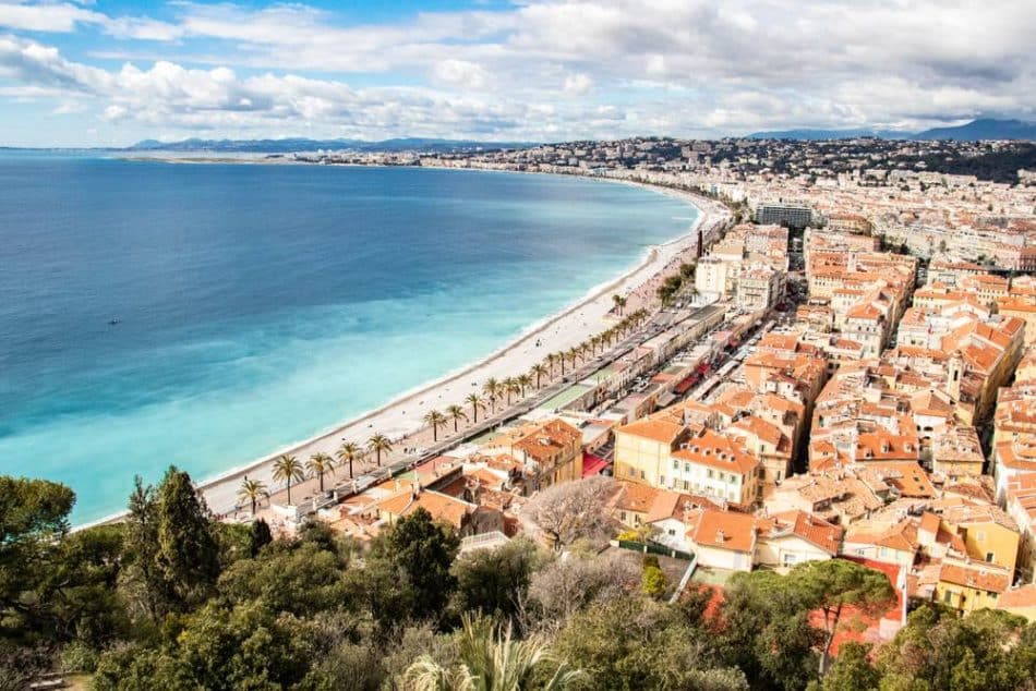 bilan de compétences, Nice, réorientation professionnelle, carrière, évaluation des compétences, coaching professionnel, transition de carrière, développement des compétences, conseil en orientation professionnelle, objectifs de carrière, auto-évaluation, compétences transférables, formation continue, amélioration des compétences, parcours professionnel, épanouissement au travail, gestion de talents, perspectives professionnelles, décision de carrière, identification de la passion, aspirations professionnelles, plan de développement professionnel, compétences clés, orientation de carrière, potentiel professionnel