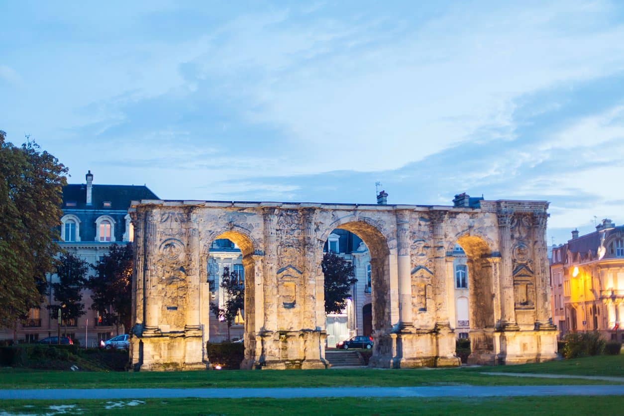 Bilan de compétences, Reims, Changement de carrière, ORIENTACTION, Formation professionnelle, Réorientation, Compétences, Développement personnel, Coaching, Conseil en carrière, Objectifs professionnels, Évaluation des compétences, Opportunités d'emploi, Plan de carrière, Épanouissement professionnel, Motivation, Amélioration des compétences, Stratégie de carrière, Soutien professionnel, Planification professionnelle, Satisfaction au travail, Potentiel, Avenir professionnel, Succès, Défi professionnel