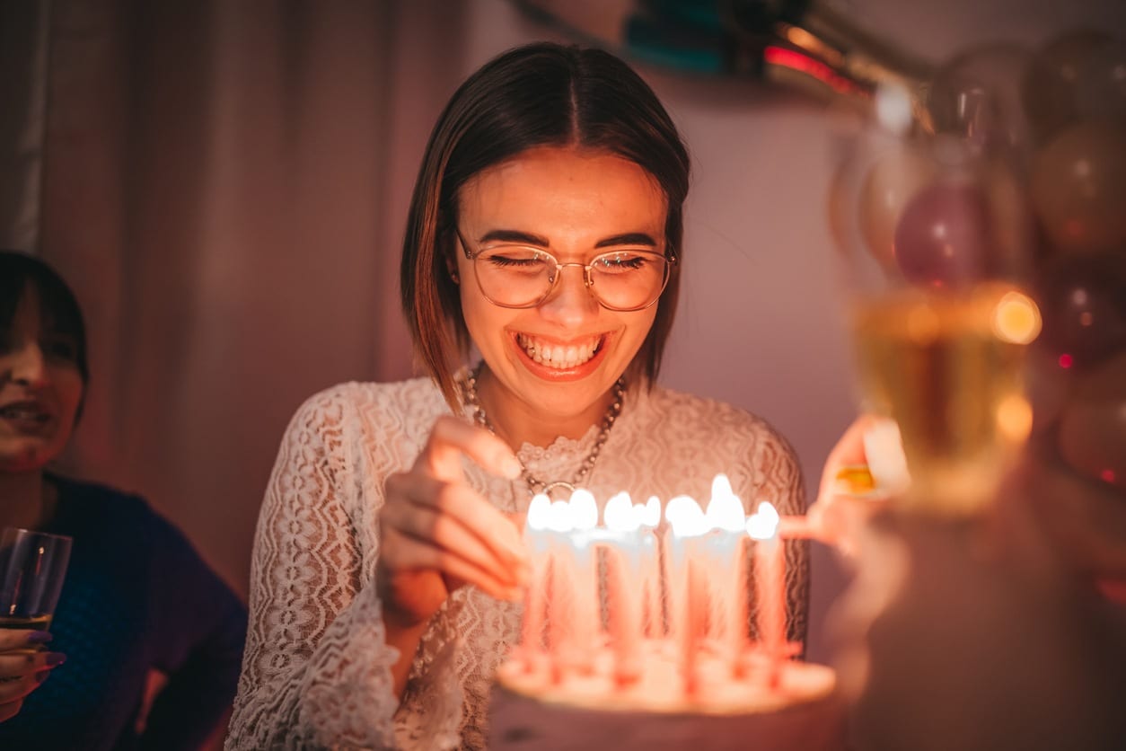 messages d'anniversaire, pour fille, souhaits d'anniversaire, joyeux anniversaire fille, vœux affectueux, célébration de famille, messages doux, souhaits de bonheur, anniversaire spécial, amour parental, mots inspirants, citations pour fille, cartes d'anniversaire, texte anniversaire fille, expressions d'amour, vœux mémorables, anniversaire émouvant, félicitations d'anniversaire, liens familiaux, souhaits personnalisés, messages chaleureux, anniversaire joyeux, célébration affective, tendresse, douceur.