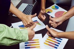 qualité de vie au travail, engagement des employés, management de confiance, Olystic, innovation en management, satisfaction au travail, stratégies de management, bien-être des employés, performance organisationnelle, leadership efficace, culture d'entreprise, rétention des talents, amélioration continue, motivation au travail, gestion d'équipe, développement professionnel, techniques de leadership, environnement de travail sain, gestion du stress au travail, communication interne, responsabilisation des employés, approche holistique du travail, méthodes de management innovantes, collaboration efficace, leadership transformationnel.