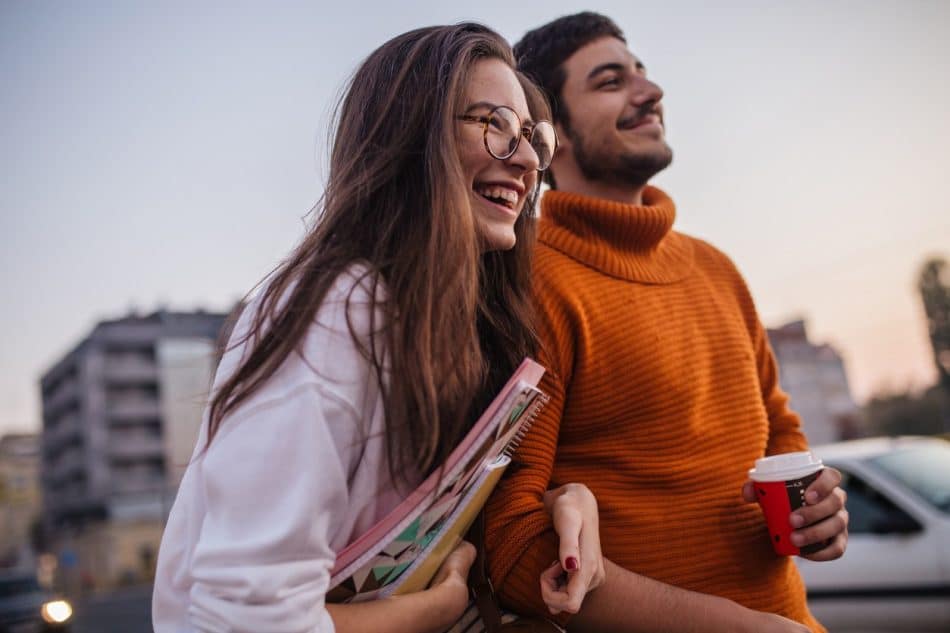 bien-être étudiant, santé mentale étudiante, test de bien-être, vie étudiante, stress universitaire, gestion du stress étudiant, équilibre études-loisirs, soutien psychologique, ressources pour étudiants, conseils de bien-être, qualité de vie étudiante, anxiété académique, relaxation pour étudiants, santé émotionnelle, soutien émotionnel, conseils de santé mentale, méditation pour étudiants, techniques de relaxation, prévention du burnout, conseils de gestion du temps, campus universitaire, activités étudiantes, programme de bien-être, adaptation universitaire, résilience étudiante.