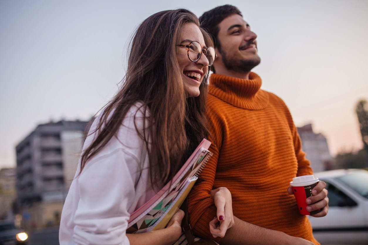 bien-être étudiant, santé mentale étudiante, test de bien-être, vie étudiante, stress universitaire, gestion du stress étudiant, équilibre études-loisirs, soutien psychologique, ressources pour étudiants, conseils de bien-être, qualité de vie étudiante, anxiété académique, relaxation pour étudiants, santé émotionnelle, soutien émotionnel, conseils de santé mentale, méditation pour étudiants, techniques de relaxation, prévention du burnout, conseils de gestion du temps, campus universitaire, activités étudiantes, programme de bien-être, adaptation universitaire, résilience étudiante.