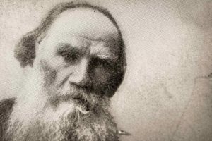 Léon Tolstoï, citations inspirantes, littérature russe, sagesse, réflexion, humanisme, amour, paix, philosophie, éthique, guerre et paix, Anna Karénine, vérité, justice, moralité, existence, simplicité, foi, humanité, inspiration, bonheur, nature, liberté, introspection, société.