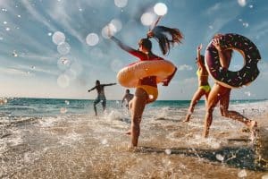 à quel type de budget correspondent vos envies de vacances, test de budget vacances, budget vacances, planification de vacances, types de vacances, vacances économiques, vacances de luxe, budget voyage, destinations de vacances, évaluation de budget, économie de voyage, budget familial, voyage abordable, vacances en famille, astuces de voyage, voyage à petit budget, gestion financière, vacances de rêve, vacances tout compris, dépenses de voyage, planification financière, vacances sur mesure, optimisation de budget, conseils de voyage, épargne vacances.