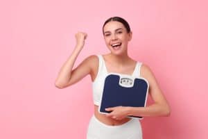 perdre 1 kg par semaine, menus minceur, perte de poids, alimentation équilibrée, régime efficace, plan de nutrition, fitness, exercice physique, motivation, hygiène de vie, routine d'entraînement, bien-être, santé, métabolisme, brûleurs de graisse, contrôle des portions, habitudes saines, hydratation, régime hypocalorique, jeûne intermittent, détox, coaching minceur, objectifs de perte de poids, conseils diététiques, simplification alimentaire