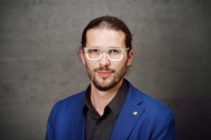 biographie, Dr Emeric Lebreton, parcours professionnel, psychologue, psychothérapeute, expert en psychologie, carrière, formation universitaire, spécialisations, publications, recherches en psychologie, approches thérapeutiques, contributions scientifiques, enseignement, conférences, méthodologie, psychologie clinique, psychanalyse, thérapies brèves, développement personnel, expertise médiatique, interventions télévisées, chroniqueur psychologie, livres, parcours académique, réalisations professionnelles, influence dans le domaine psy