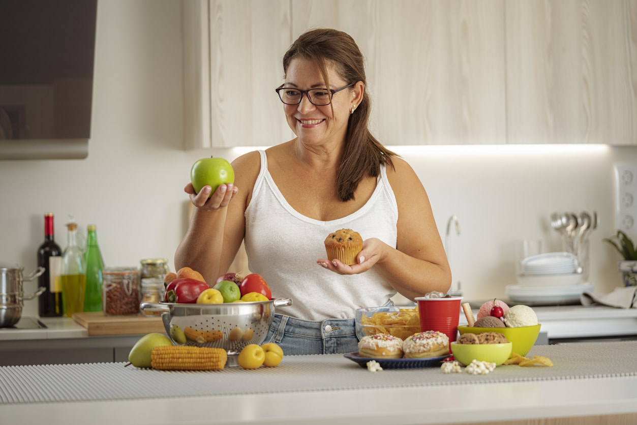 perte de poids, perdre 10 kg, régime rapide, mythe ou réalité, conseils santé, nutrition, exercices physiques, plan alimentaire, jeûne intermittent, hydratation, métabolisme, aliments brûleurs de graisse, calories, mode de vie sain, motivation, effets secondaires, impact sur la santé, suivi médical, témoignages, objectifs de poids, programmes de fitness, équilibres alimentaires, stratégies de perte de poids, résultats rapides.