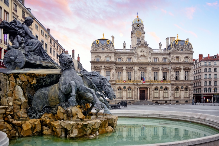 bilan de compétences, outplacement, reclassement, orientaction, chance, cibc, aksis, vast rh, afpa, cnam, catalys conseil, garance et moi, sensei, rillieux la pape, camille pietravalle