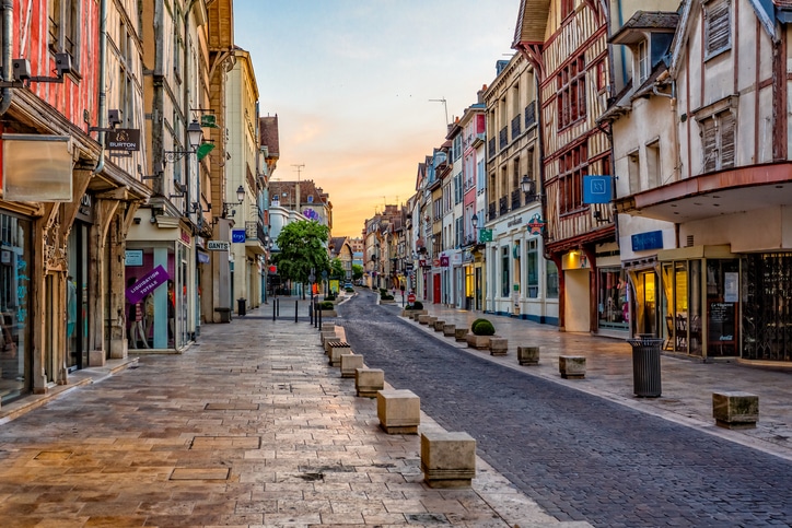 bilan de compétences, outplacement, reclassement, orientaction, chance, cibc, aksis, vast rh, afpa, cnam, catalys conseil, garance et moi, sensei, sainte savine, denis lorandeau