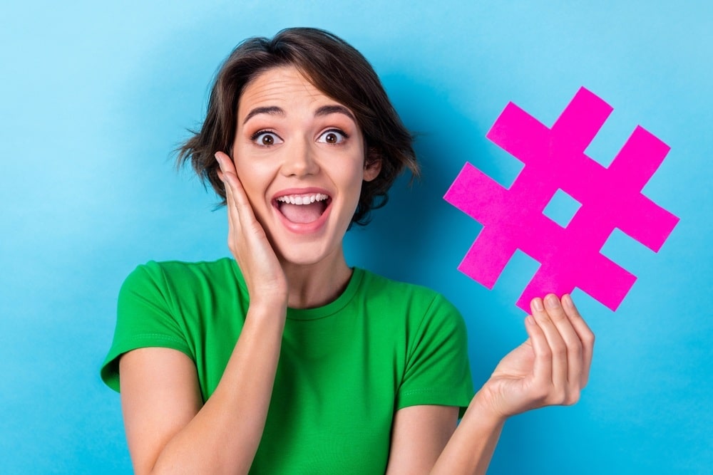 référencement YouTube, hashtags YouTube, optimisation vidéo, SEO vidéo, algorithme YouTube, description vidéo, mots-clés YouTube, visibilité vidéo, stratégie YouTube, astuces référencement, métadonnées vidéo, bonnes pratiques YouTube, marketing vidéo, croissance chaîne, engagement YouTube, découverte vidéo, tags YouTube, optimisation contenu, tendances YouTube, conseils créateurs, recherche YouTube, classement vidéos, CTR YouTube, métriques YouTube, performance vidéo