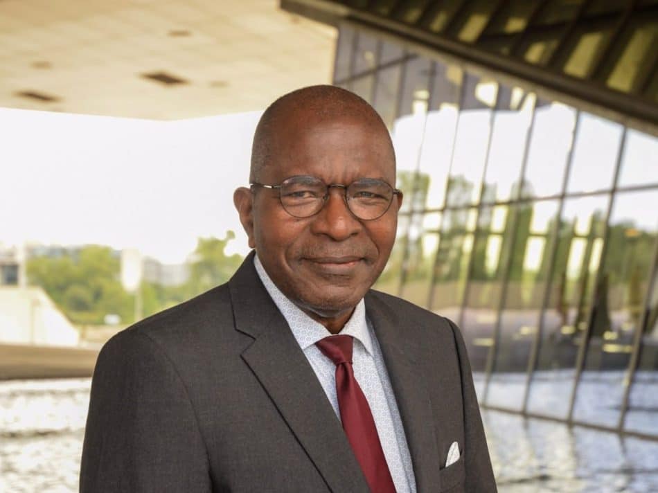 Vae, validation des acquis de l’expérience, outplacement, reclassement, orientaction, chance, cibc, aksis, vast rh, afpa, cnam, catalys conseil, garance et moi, sensei, france, distance, appolinaire makoundou