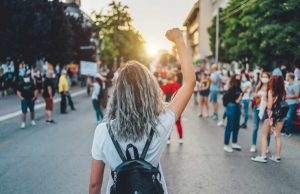 réformes sociales 2025, rentrée sociale 2025, effets réformes emploi, politique sociale emploi, marché du travail 2025, protection sociale, droit du travail 2025, aides sociales emploi, chômage et réformes, insertion professionnelle, précarité sociale, contrat de travail 2025, négociations sociales, dialogue social, politiques publiques emploi, flexisécurité, formation professionnelle réformes, égalité professionnelle, inclusion sociale, travailleurs vulnérables, économie sociale et solidaire, qualité de vie au travail, protection des salariés, adaptation entreprises, avenir de l'emploi
