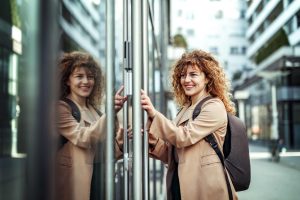 stress retour bureau 2025, rentrée professionnelle 2025, gestion stress travail, bien-être au bureau, transition post-vacances, réadaptation professionnelle, routines anti-stress, climat travail serein, prévention burn-out, équilibre vie pro-perso, détente en entreprise, concentration au travail, motivation rentrée, organisation du temps, pauses efficaces, ergonomie bureau, cohésion d'équipe, communication bienveillante, reconnaissance professionnelle, outils gestion stress, résilience mentale, santé psychologique, productivité sans stress, environnement travail positif, méthodes relaxation bureau