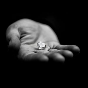 Serious Game, La pierre et le serpent, jeu sérieux, apprentissage par le jeu, formation innovante, pédagogie ludique, jeu éducatif, simulation professionnelle, gamification, outil de formation, développement des compétences, jeu immersif, expérience apprenante, digital learning, engagement apprenant, jeu pédagogique, cas pratique interactif, formation expérientielle, technologies éducatives, scénario pédagogique, soft skills, jeu de rôle professionnel, innovation pédagogique, formation managériale, transformation digitale de la formation