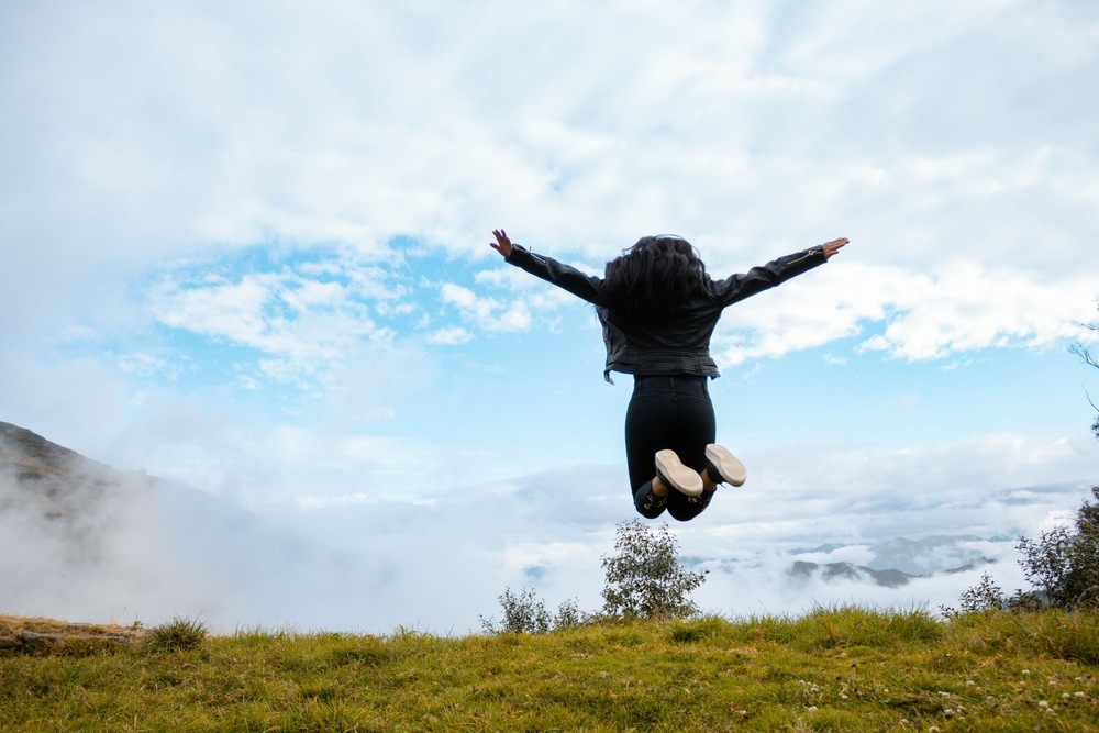 texte confiance en soi inconnu, préparation mentale nouveau départ, affirmation positive changement, courage femme exploration, développement personnel transition, estime de soi avenir incertain, pensée positive défi, force intérieure nouveauté, texte rassurant inconnu, apaisement anxiété changement, confiance en l'avenir, motivation avant l'inconnu, phrase encourageante exploration, adaptation au changement, résilience face à l'inconnu, ouverture d'esprit, curiosité positive, lâcher-prise contrôle, processus d'adaptation, transformation peur en excitation, énergie exploration, ancrage dans le présent, acceptation de l'incertitude, empowerment découverte, renaissance personnelle avenir