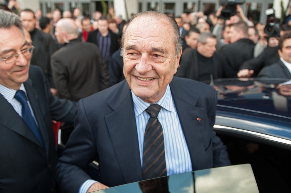 dissolution 1997, Jacques Chirac, Ve République, échec dissolution, gauche plurielle, Lionel Jospin, cohabitation, conséquences politiques, erreur stratégique, élections anticipées, histoire constitutionnelle, tournant politique, analyse historique, leçons de 1997, majorité présidentielle, contexte 1997, rapport de force, instabilité gouvernementale, changements politiques, héritage Chirac, mémoire politique, démocratie française, alternance politique, conséquences économiques, impact durable