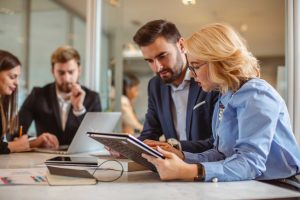 dossier VAE, étape décisive VAE, transformation parcours diplôme, validation acquis expérience, livret 2 VAE, preuves compétences, rédaction dossier VAE, jury VAE, préparation dossier, expérience professionnelle, compétences validées, méthodologie VAE, accompagnement dossier, exemples dossier VAE, structuration dossier, preuves tangibles, démonstration compétences, certification VAE, diplôme obtenu, parcours professionnel, valorisation expérience, conseils rédaction, réussite VAE, préparation orale VAE, soutenance VAE