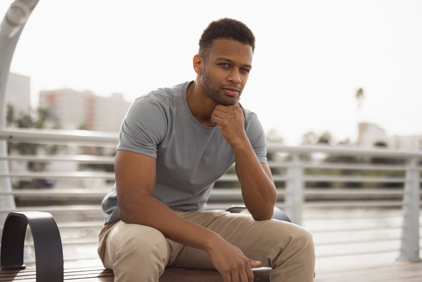 penser par soi-même, opinion politique personnelle, esprit critique politique, indépendance d'esprit, réflexion autonome, éducation citoyenne, analyse politique personnelle, formation opinion, médias et démocratie, désinformation et esprit critique, déconstruction des préjugés, pensée politique libre, citoyenneté éclairée, débat public constructif, sources d'information fiables, biais cognitifs politiques, culture politique, engagement citoyen informé, liberté de pensée, raisonnement politique, autonomie intellectuelle, critique des discours, responsabilité citoyenne, diversité des opinions, construction démocratique