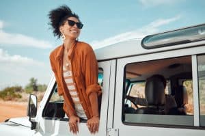 Comprendre la joie et son rôle dans le bonheur