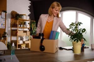 Personne rebondissant après un licenciement vers une reconversion