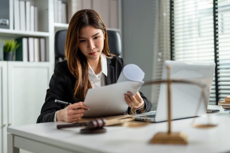Personne en reconversion vers un métier du notariat
