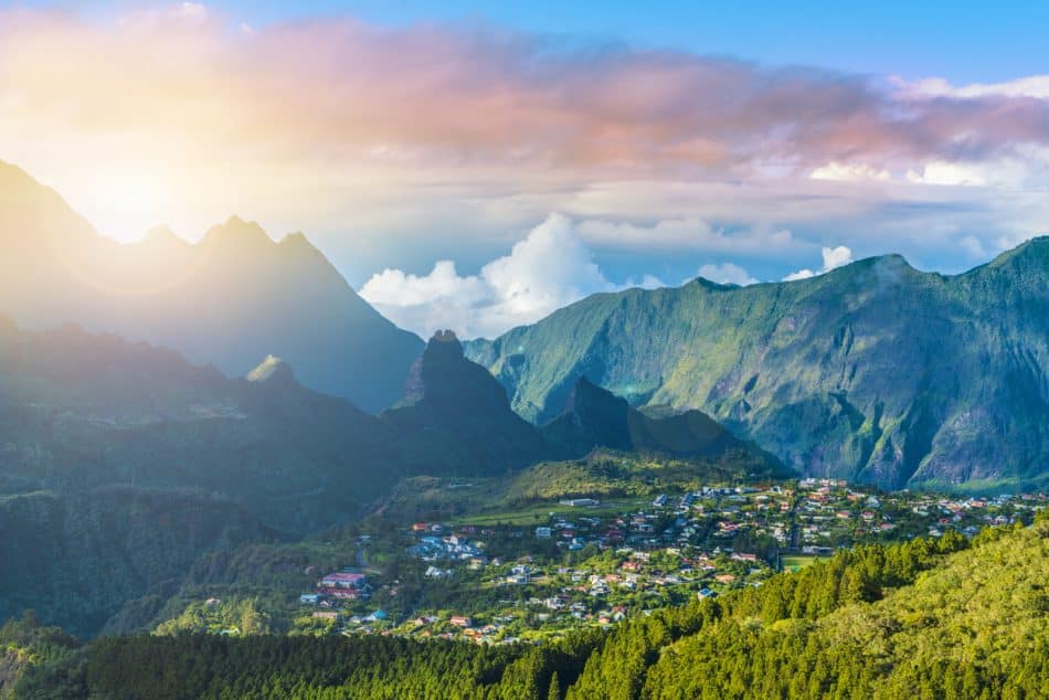 Personne préparant sa reconversion professionnelle à La Réunion