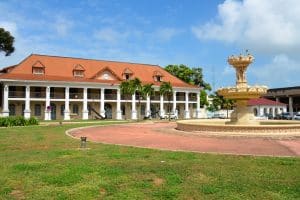 Personne préparant sa reconversion professionnelle en Guyane
