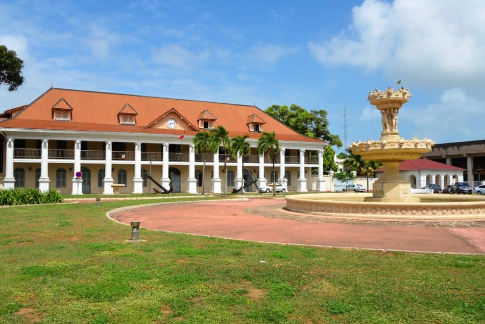 Personne préparant sa reconversion professionnelle en Guyane