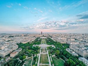 Personne préparant sa reconversion professionnelle en Île-de-France