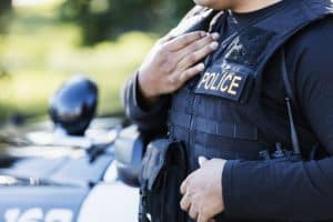 Ancien policier envisageant une reconversion professionnelle